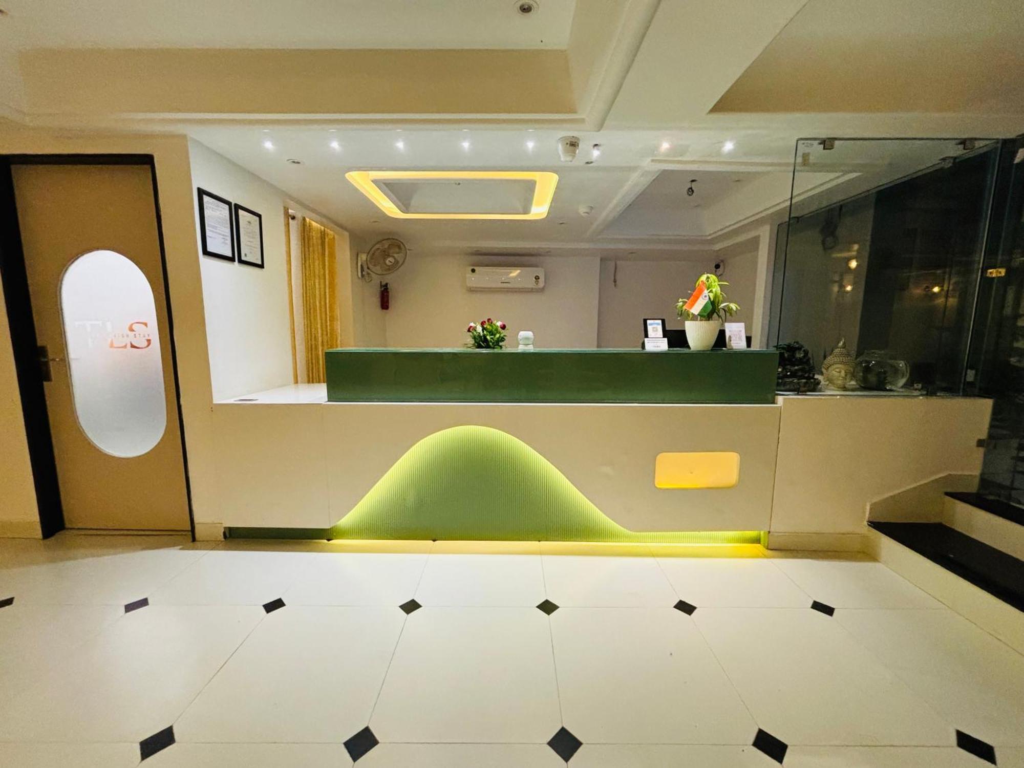The Lavish Stay Варанаси Екстериор снимка