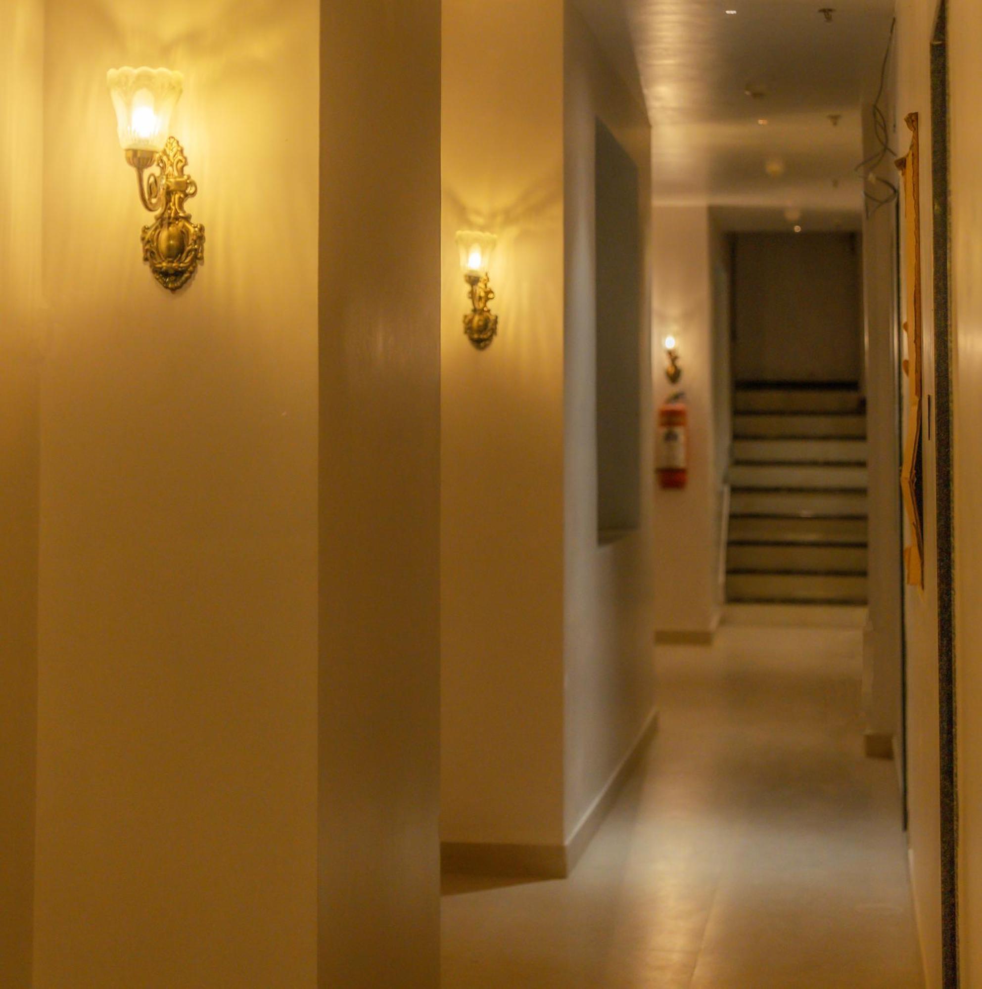 The Lavish Stay Варанаси Екстериор снимка